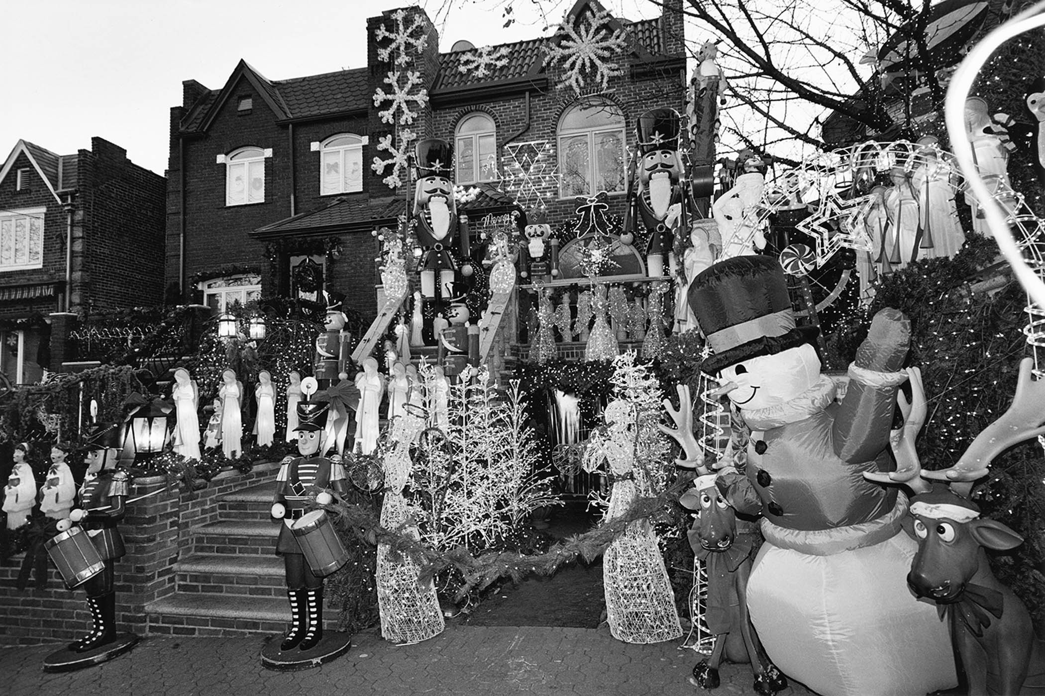 Lee Friedlander’s festive fixation
