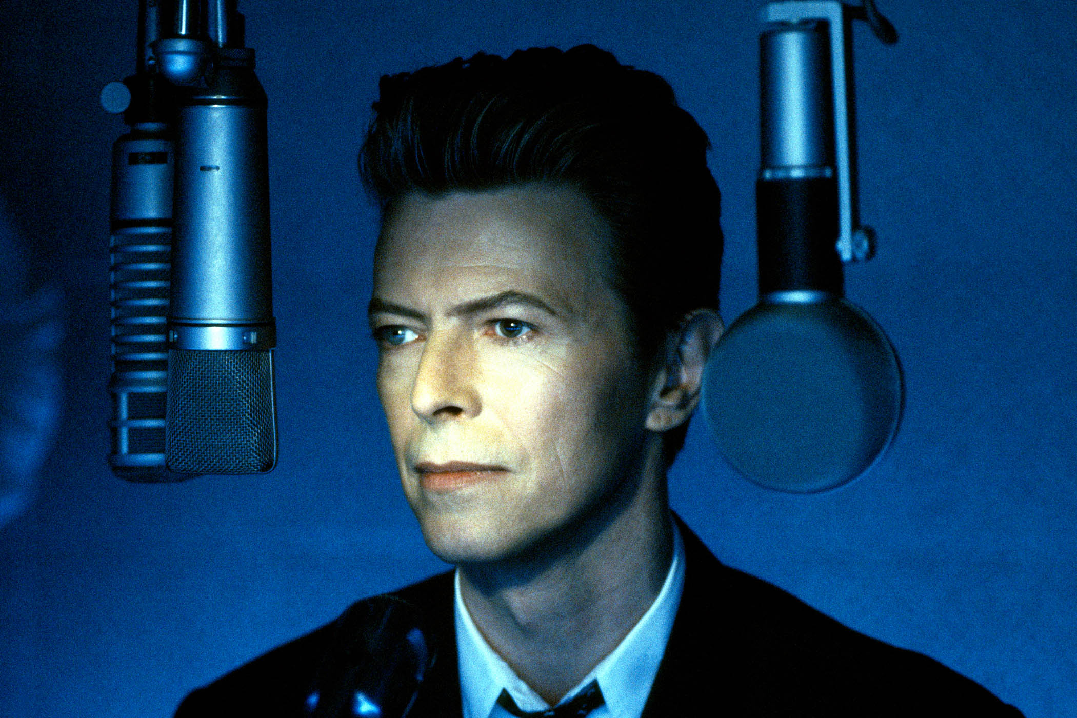 What to read to understand Bowie