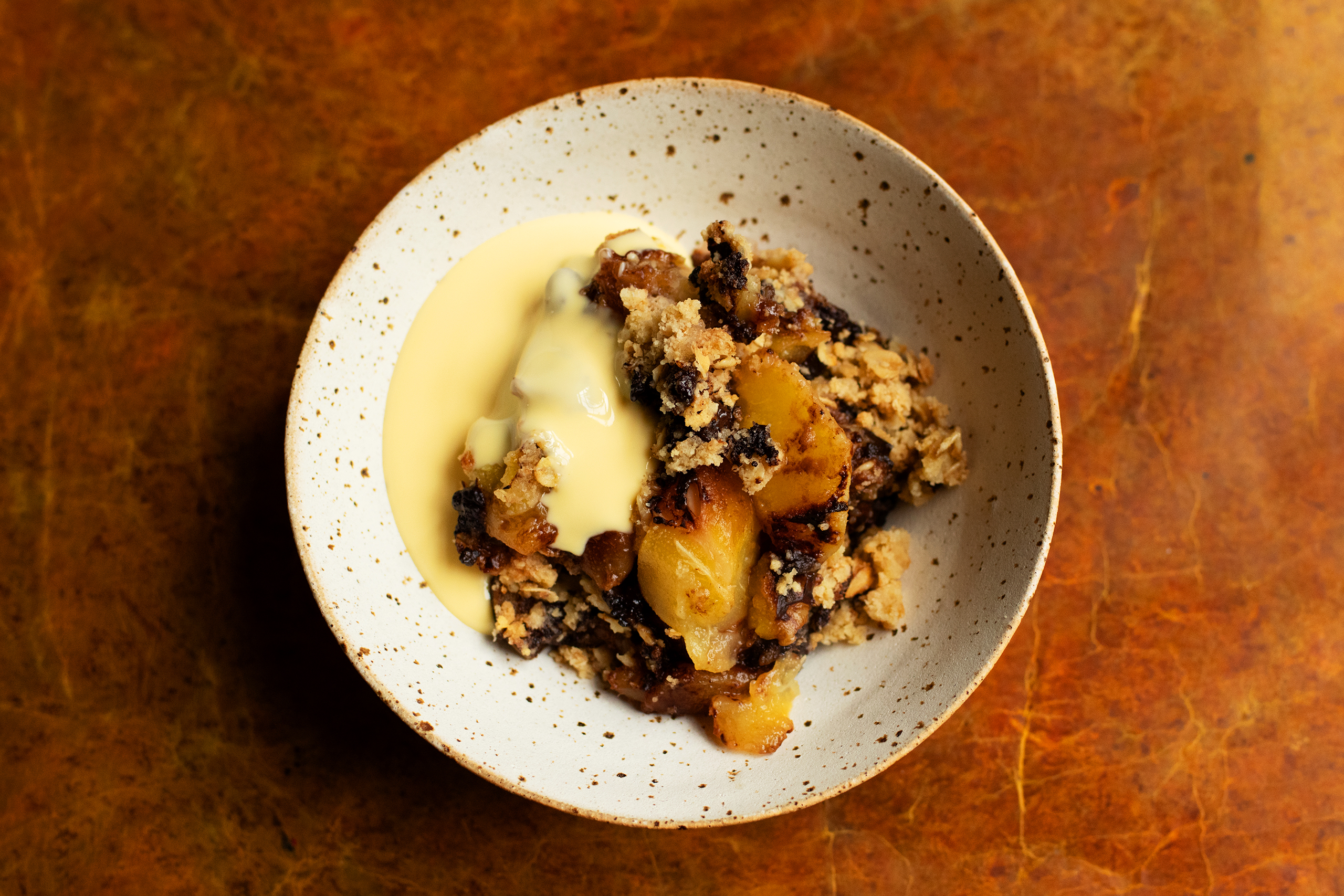 Midweek treat: pear and chocolate crumble
