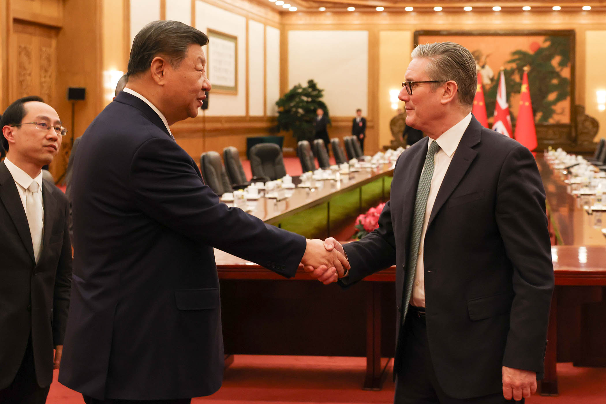 Starmer’s football gift to Xi kicks off bid to become premier league trading partner